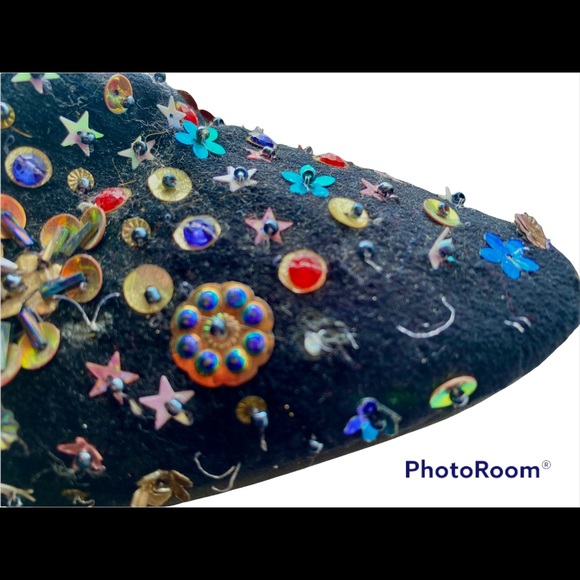 Free People Night Out Sequin Booties
Black Velvet. Size 40 - Picture 4 of 7